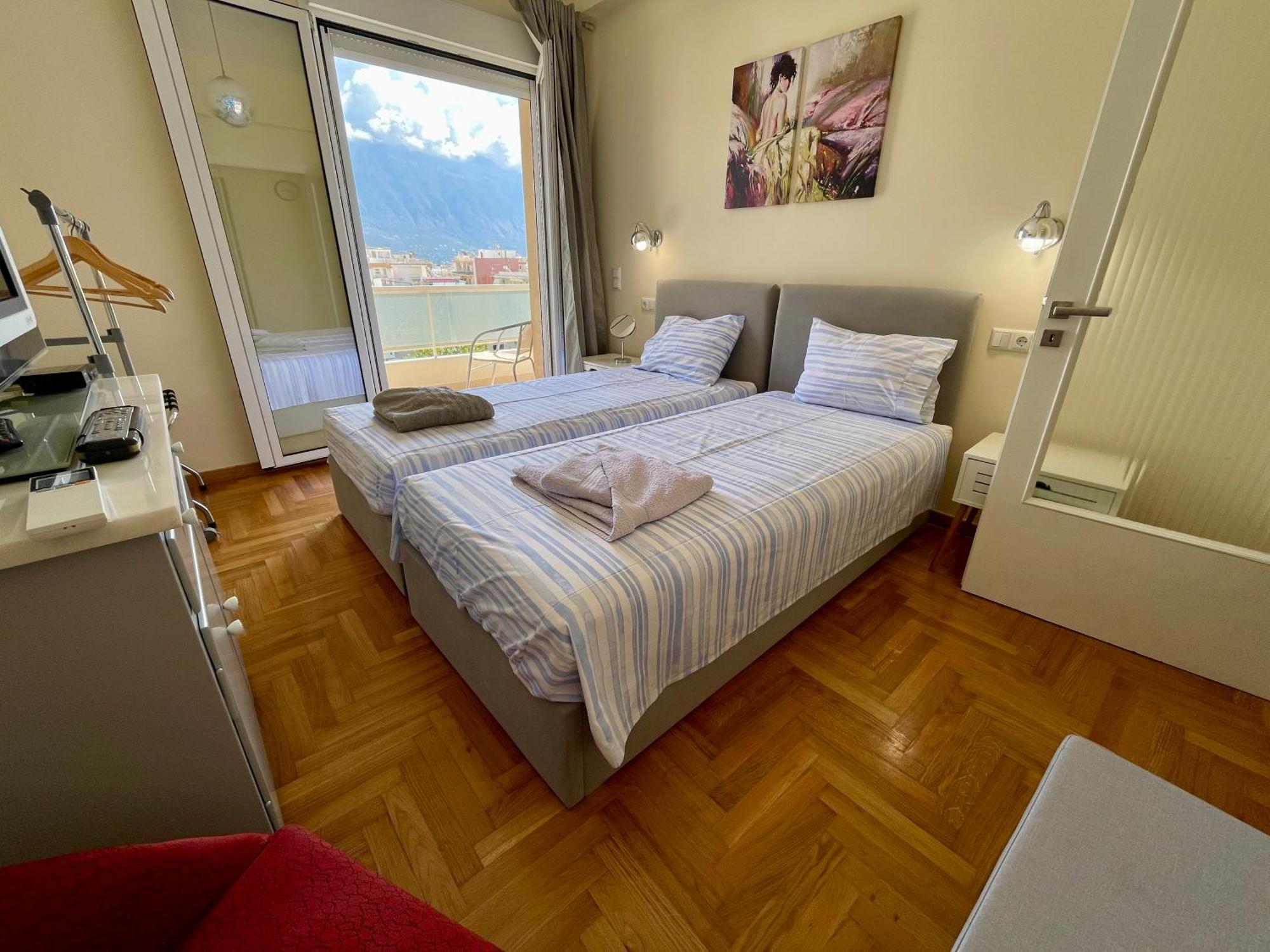 Kalamata.House - Sunny And Modern Apartment With View! 외부 사진