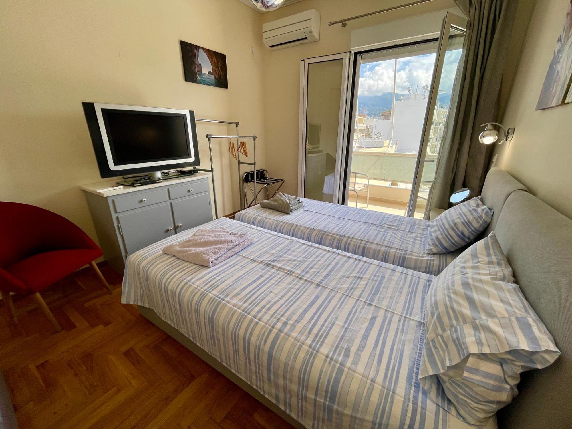 Kalamata.House - Sunny And Modern Apartment With View! 외부 사진